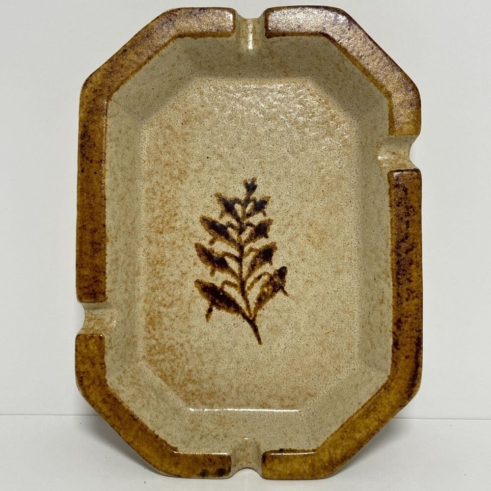 Pottery Craft Ceramic Mid Century Modern Ashtray Made In USA Tan Leaf Design - Picture 2 of 6